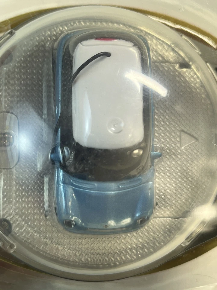 Винтажный микро автомобиль синий мини Cooper 2,5 дюйма со светодиодами пульт дистанционного управления нераспечатанный - Изображение 3 из 4