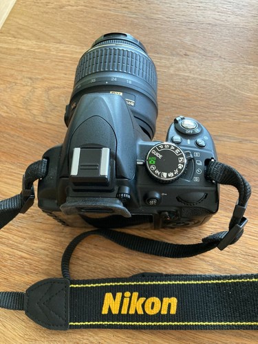 Nikon D3100 DSLR Camera 14.2MP with 18-55mm lens, bag, 2x batteries and charger - Picture 6 of 8