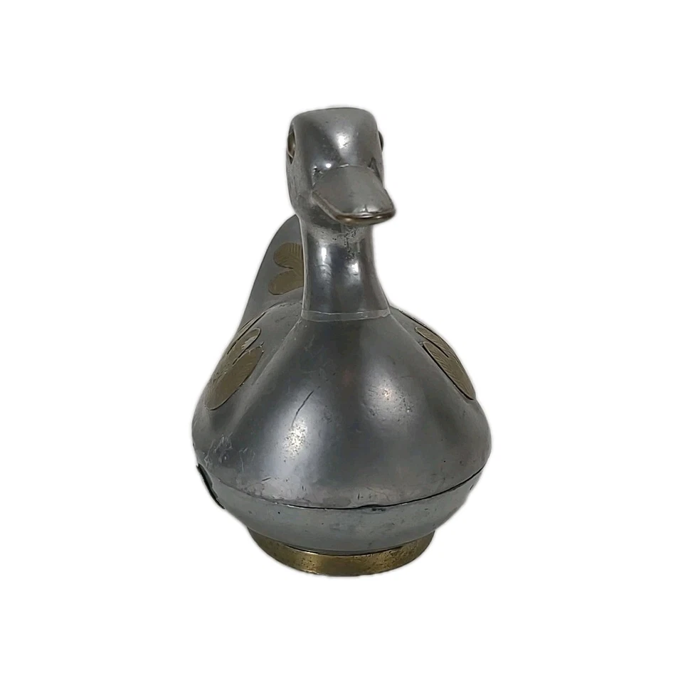 Plato de baratija cubierto de pato de latón grabado vintage de peltre de 4,5" x 5" Hong Kong Foto 2 de 4