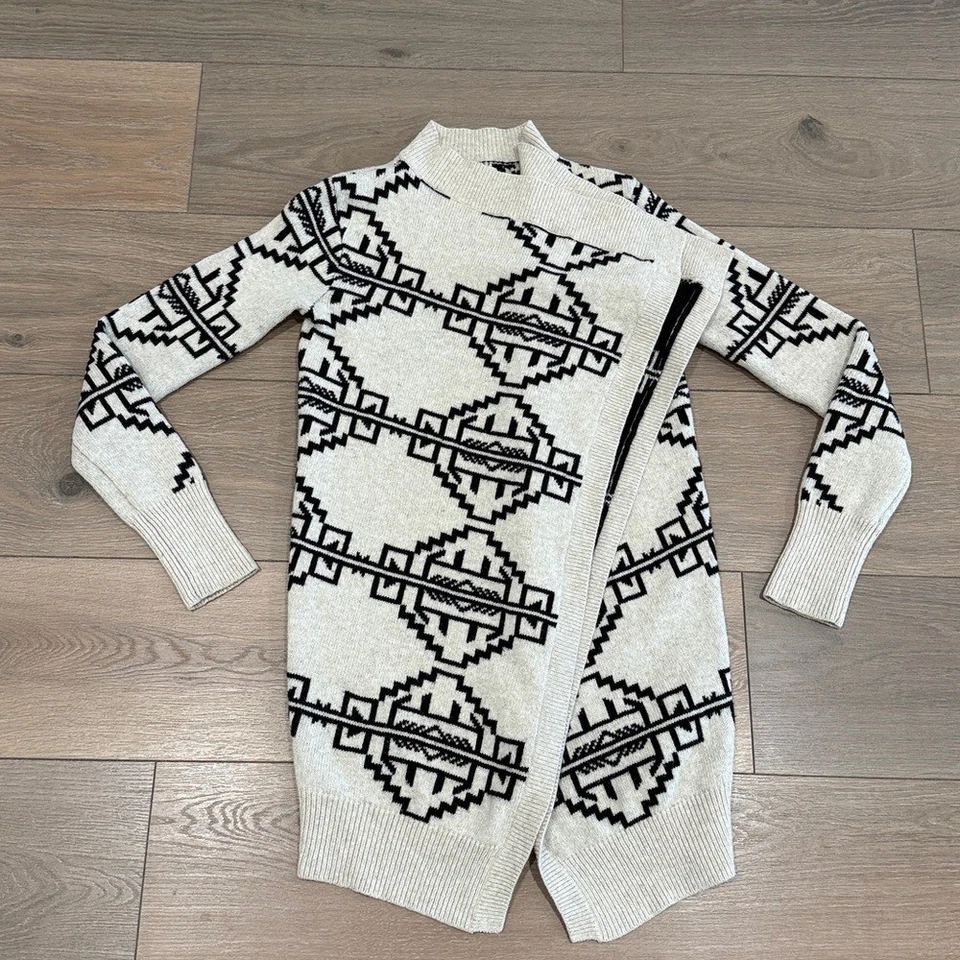 Cárdigan STARING AT STARS Crema Negro Azteca Drapeado Frente Abierto Algodón Talla XS Foto 3 de 4