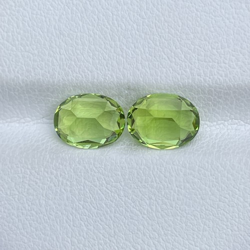 3.84 Cts Natural Oval Cut Peridot Pair Perfect for Designer Jewelry - Picture 4 of 5