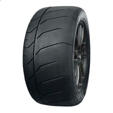 Ein Hochleistungsreife EXTREME TYRES 205/45R17 VR-2 NK R7A für ZR 2 2001-2005