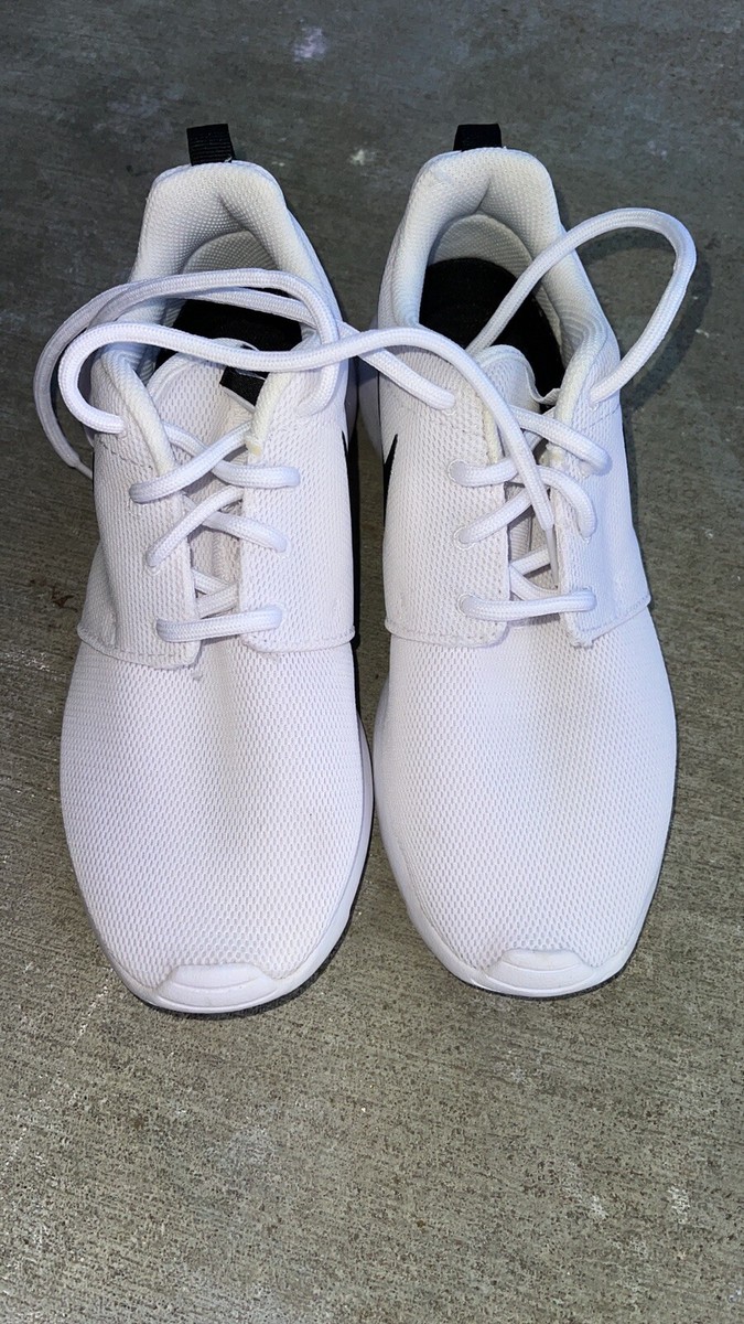 roshe run nike white
