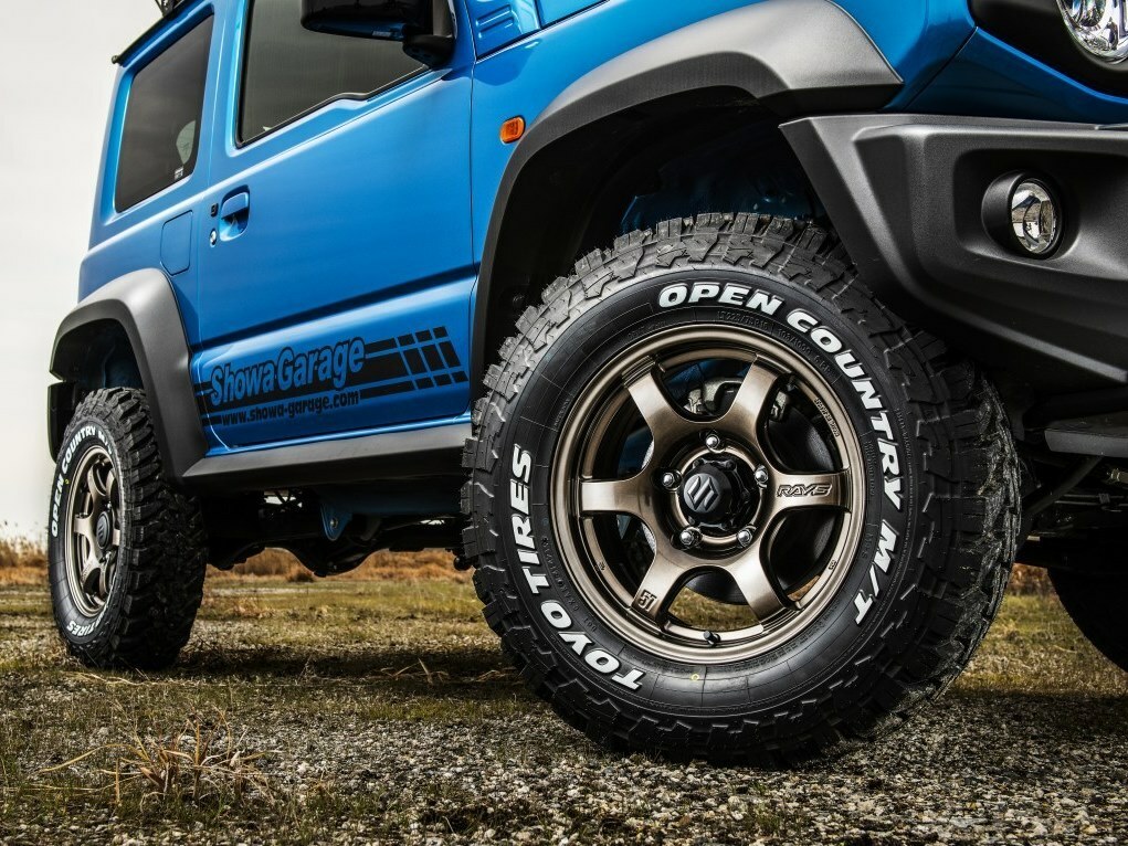 Y205[送料無料]RAYS Gram Lights サイズ 16x5.5J Y205[送料無料]RAYS