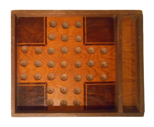 EARLY 20TH C AMERICAN FOLK ART ANTIQUE GEN GRANT'S MARBLE SOLITAIRE WDN BRD GAME - Picture 12 of 15