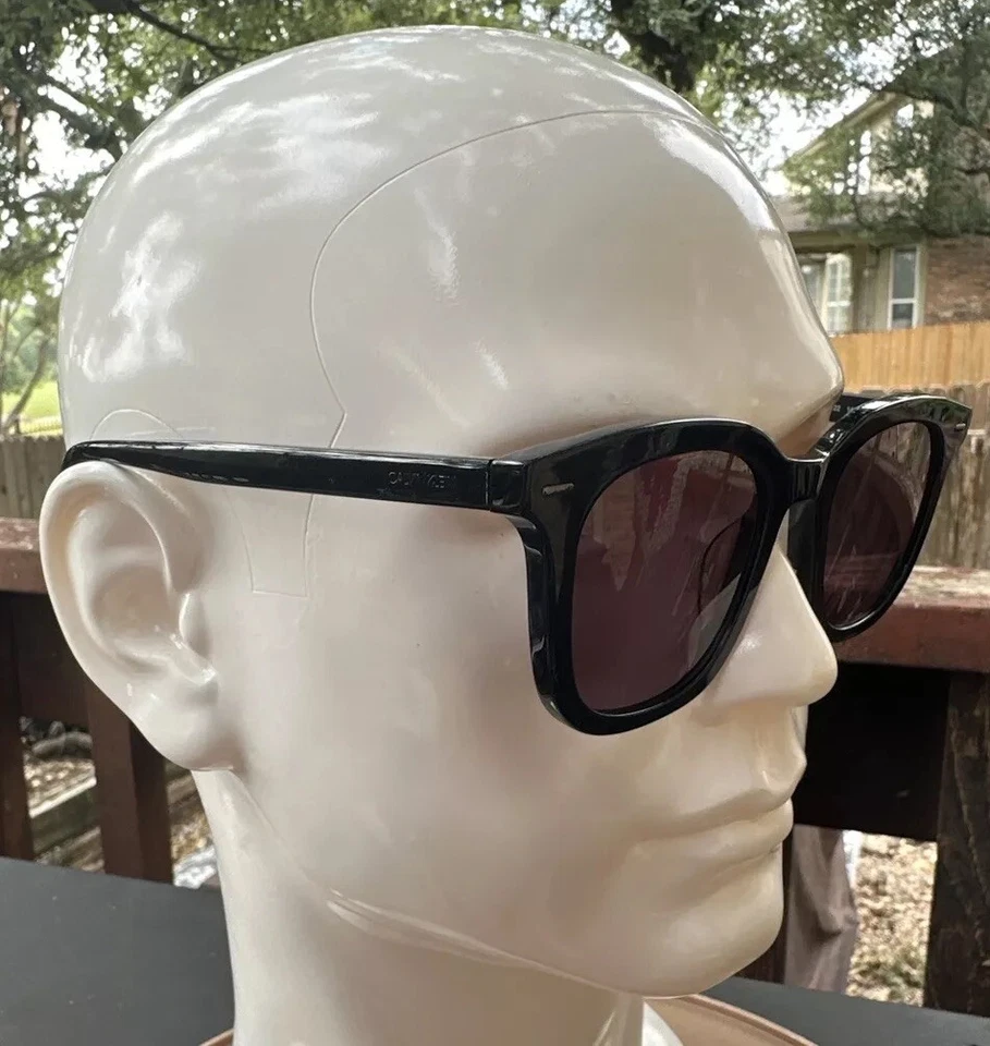 Gafas de sol negras Calvin Klein CK20538S 001 145-59-22 Foto 3 de 4