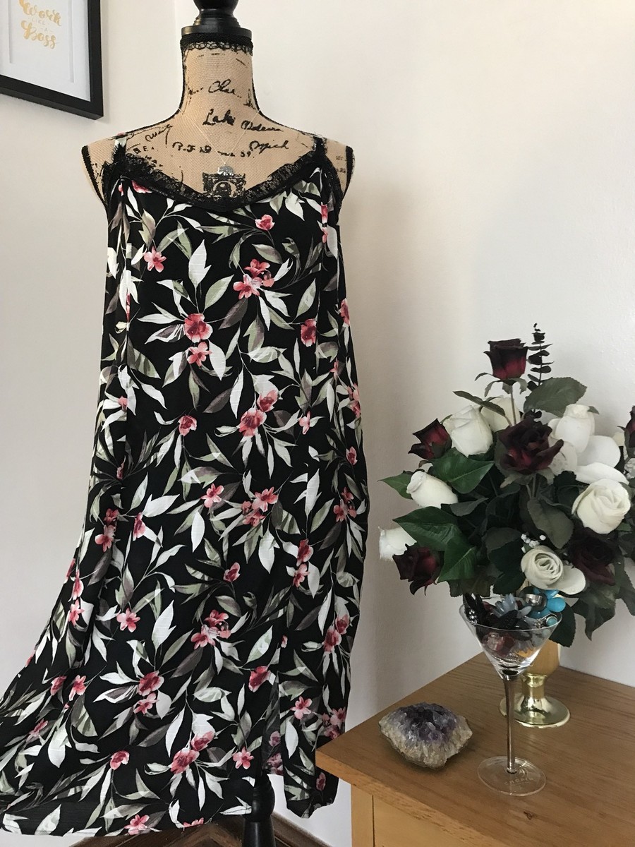 sleeveless lace summer dress Trina Turk Women's Akumi Sleeveless Lace Maxi Dress in Green size 10 main image 0