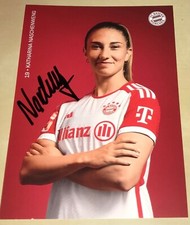 Katharina Naschenweng Original signierte Autogrammkarte Bayern Frauen 2023/24 #5
