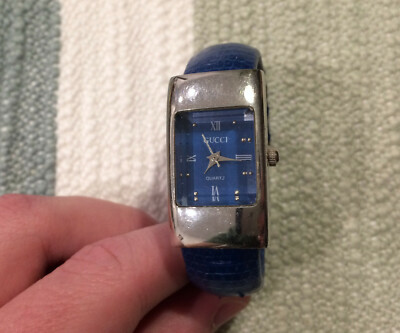 Gucci Watch Women display picture 2