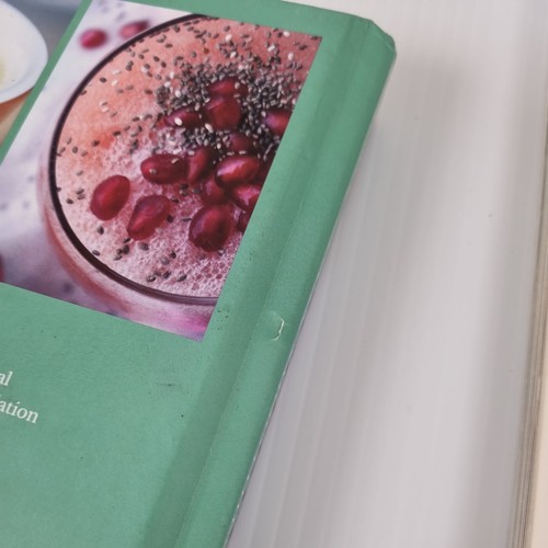 Superfood Juices, Smoothies & Drinks by Jason Manheim + Super Green Smoothies - Picture 7 of 12