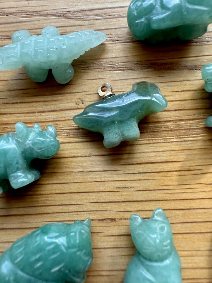 Dijes de cuentas de animales aventurina verde miniatura tallada Foto 4 de 4