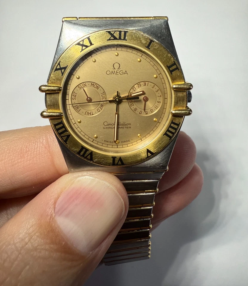 Omega Constellation 18K Full Gold Bar Day Date Quartz 33mm Watch - XL Band Size - Image 2 of 4