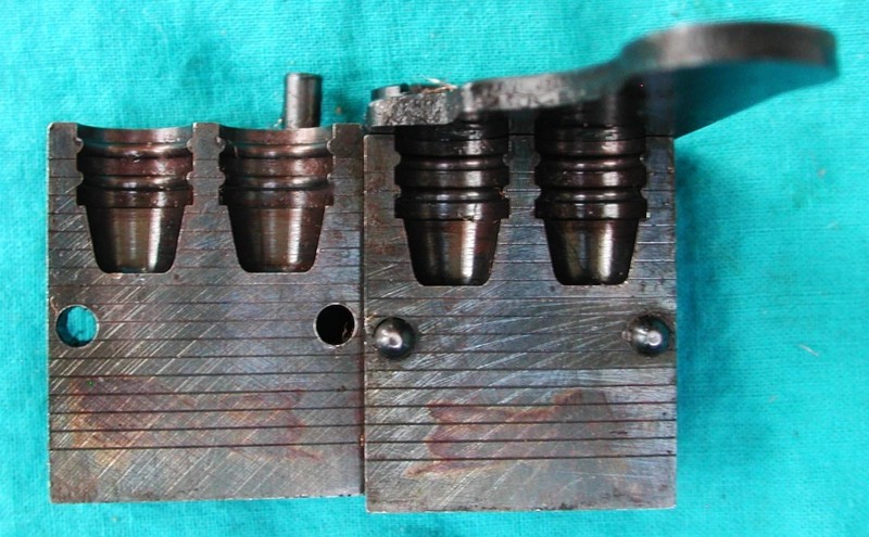 Used Vintage LYMAN 2 Cavity Mold .452 Caliber #452460 Casts 200 Grain SWC Bullet