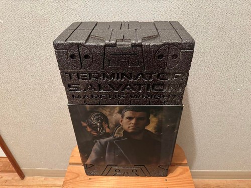 Hot Toys MMS100 Terminator Salvation Marcus Wright Sam Worthington Figure USED - Picture 3 of 8