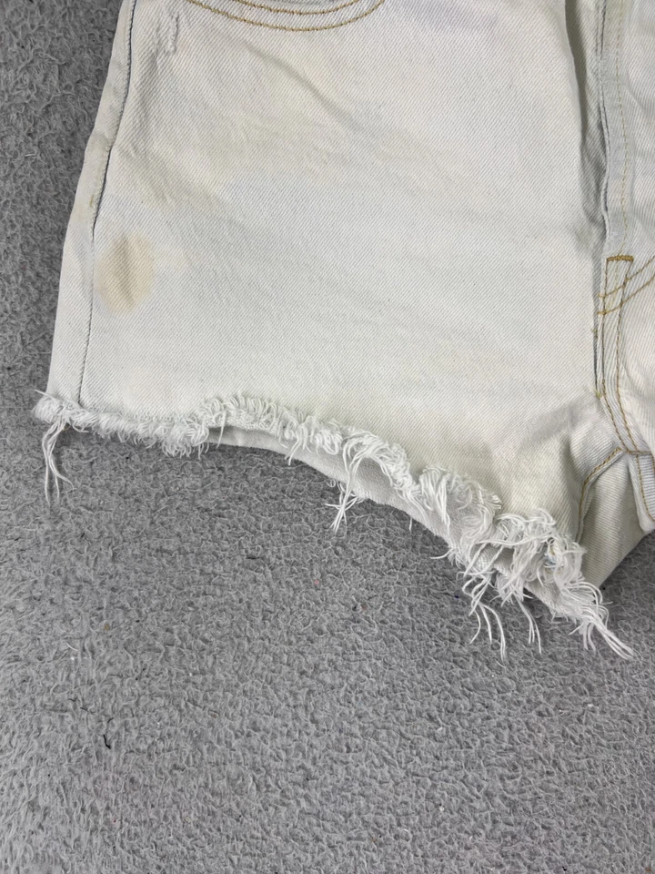 Pantalones Cortos Levis Para Mujer 24 Blanco Denim Jean Corte Premium Grande E 501 Botón Mosca 24x2 Foto 3 de 4