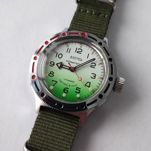 ☭ Uhr Vostok 2409 SU Amphibian 17 Jewels Vintage UdSSR Soviet Original SERVICED
