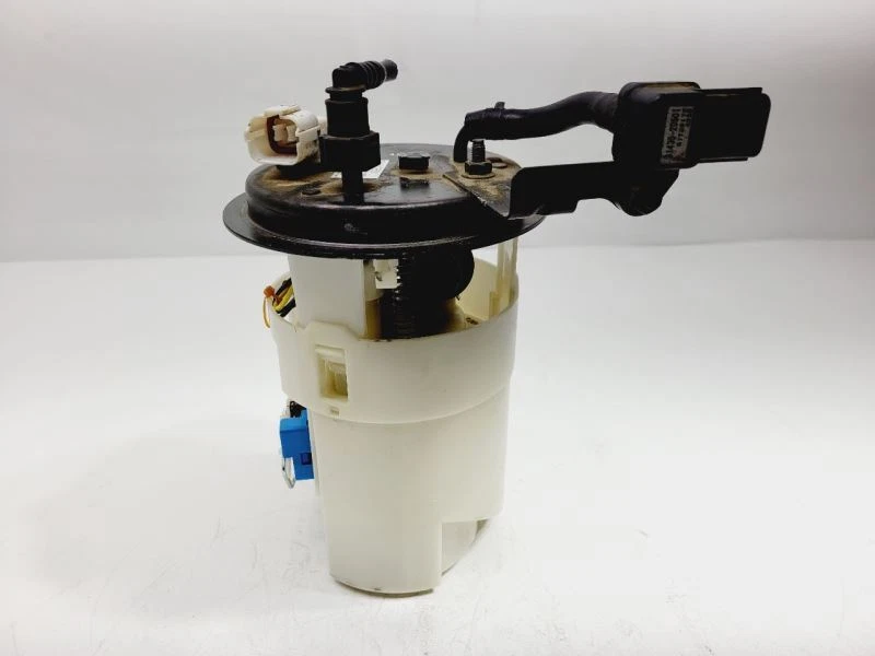 Conjunto de bomba de combustible Kia Spectra 2004 2005 2006 2,0 L OEM 31110-2F500 Foto 4 de 4