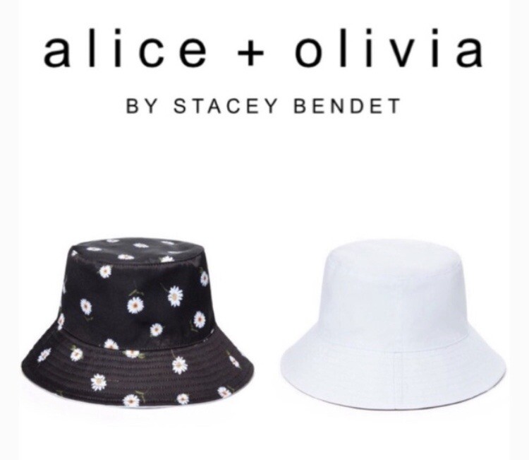 Alice + Olivia AO X FABFITFUN Reversible Daisy Print Bucket Hat One Size Women main image 4