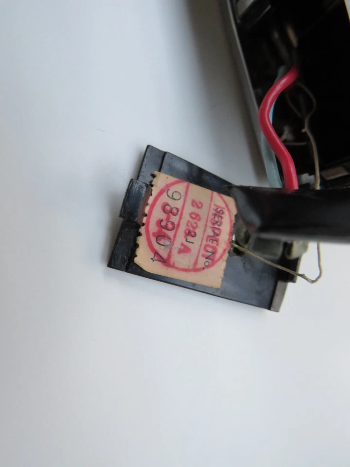 RADIO AM PANASONIC 8 TRANSISTORES MODELO R-1326 DE COLECCIÓN, en estado de funcionamiento Foto 4 de 4