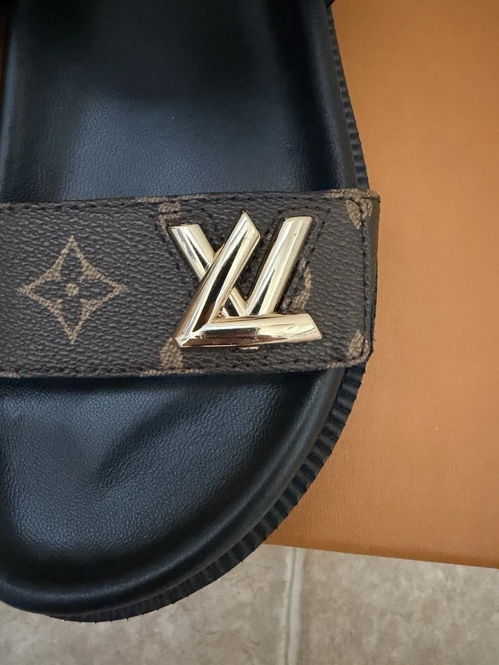 Sandalia cómoda plana al atardecer Louis Vuitton para mujer talla EU 38 (EE. UU. 7,5 - 8) Foto 4 de 4
