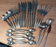 EKCO Eterna CORSAIR ~28 Pcs~ Forks/Knives/Spoons~ vtg. Stainless