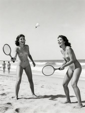 Erotik Foto - Akt - 70er Jahre - DDR - Frau - NACKT - Strand - (ca. 15x21cm)