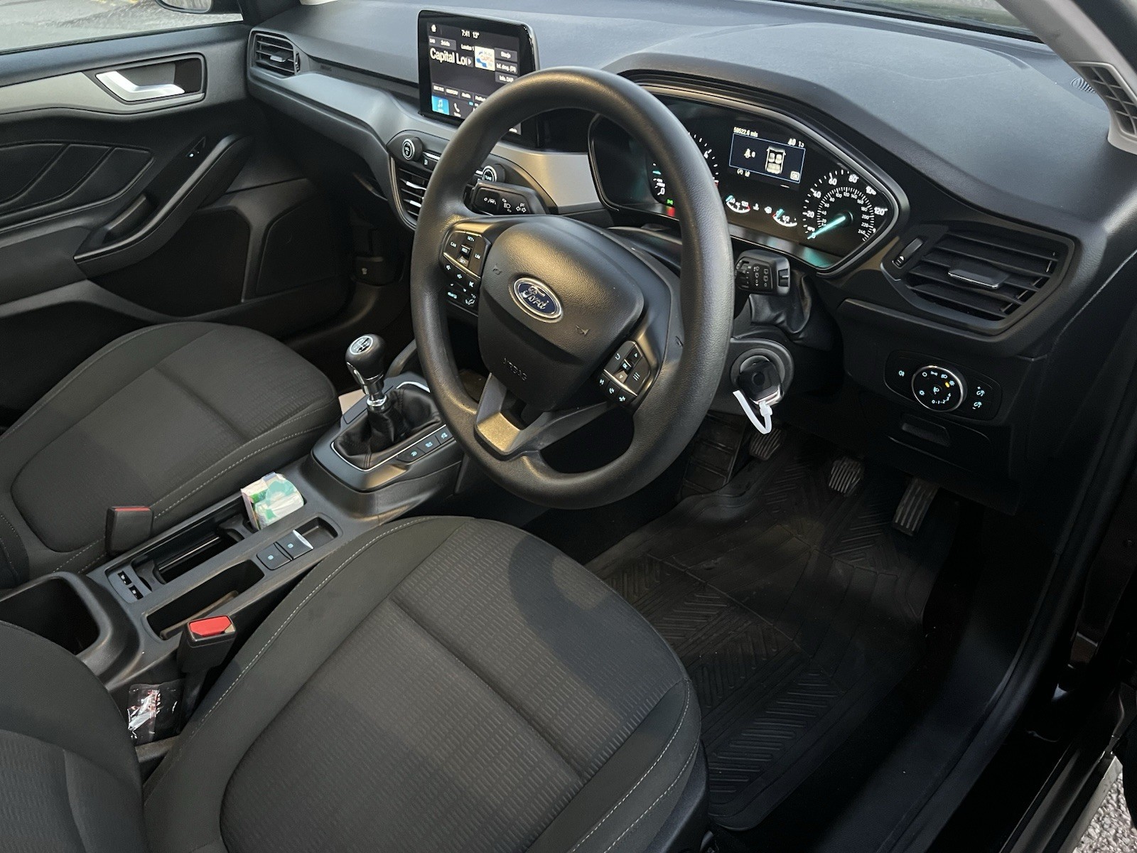 2019 Ford Focus, photograph 2