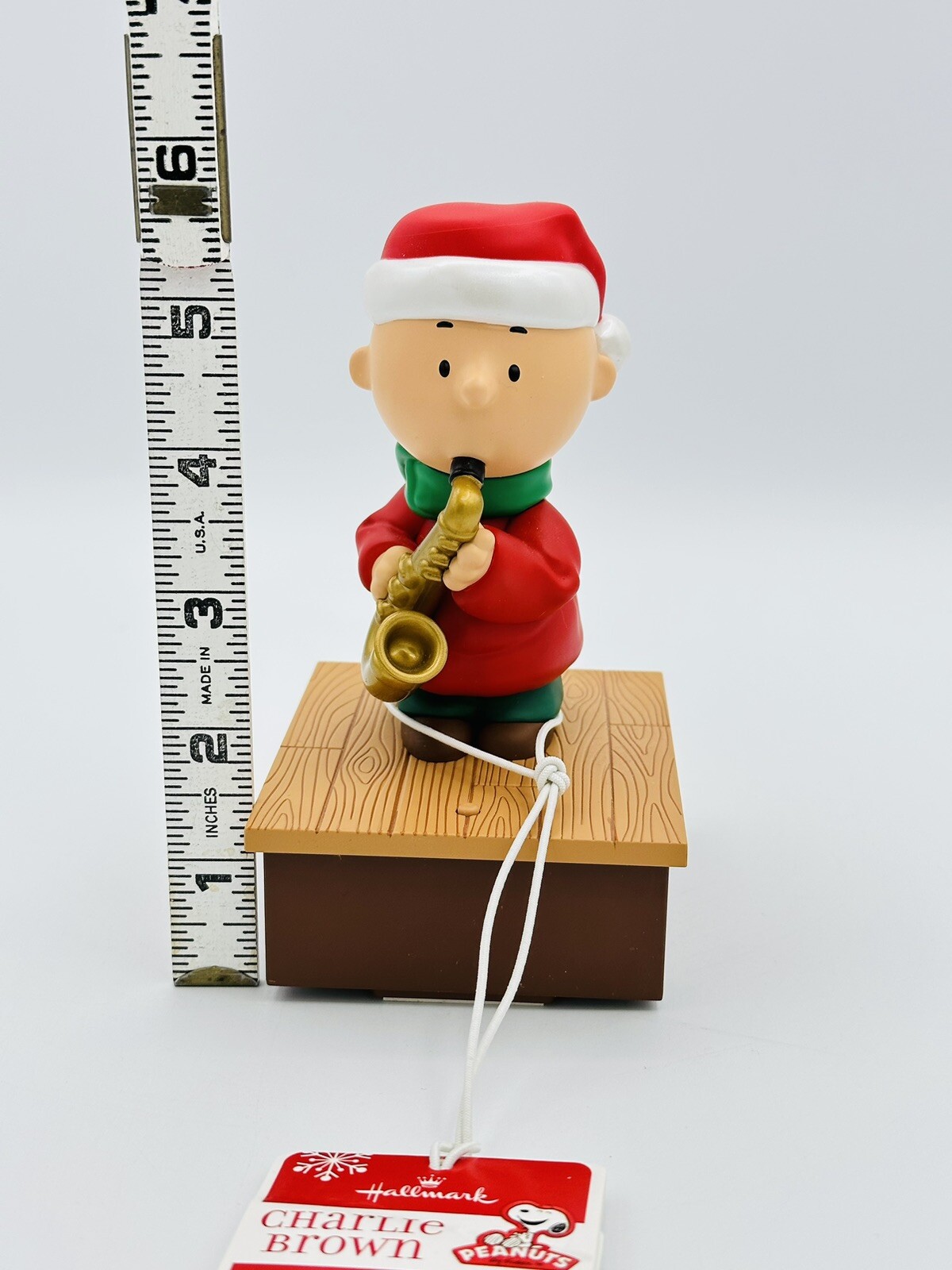 Hallmark Wireless Peanuts Band Charlie Brown Musical Figurine Ornament