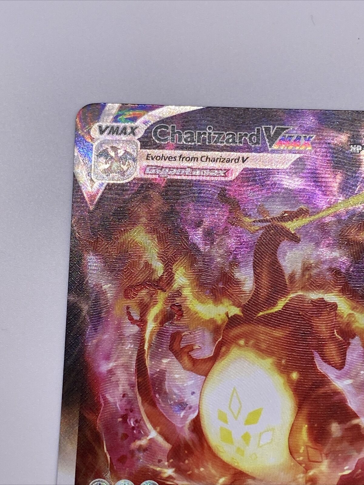 Charizard Vmax SWSH261 - Pokemon Black Star Promo - Alternate Art Holo -  Ultra Premium Collection Exclusive : : Brinquedos e Jogos