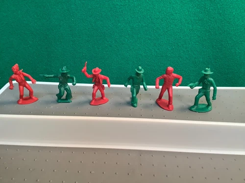 Vintage Marxville Deluxe Western Ranch House 45mm Cowboys