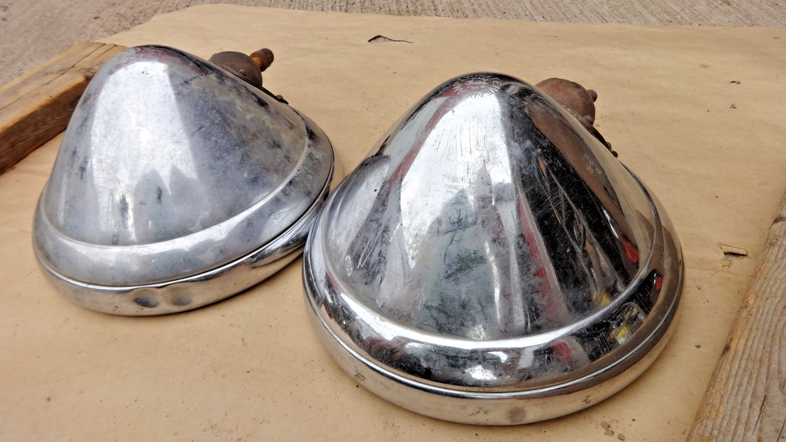 1931 Chevy HEADLIGHT ASSEMBLIES Original GM GUIDE TWILITE pair