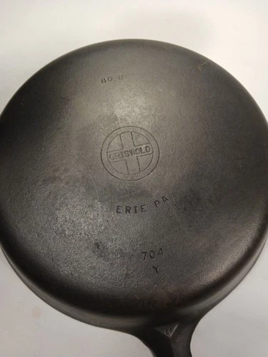 No. 8 Griswold Cast Iron Skillet No Cracks, Chips, Pitting 10.5" 704Y Sbl Restor