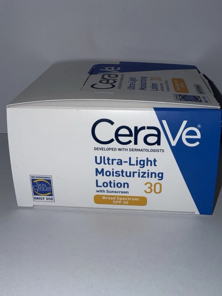 CeraVe Ultra-Light Moisturizing Lotion W Sunscreen 30SPF Matte Finish 2.55 Fl Oz - Image 3 of 4