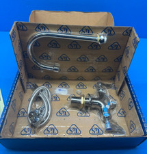 T&S B-0300-CR Grifo Despensa Doble Giratorio/Rígido Cromo Pulido Un Agujero