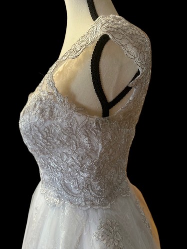 JJ’s House wedding Dress A-line V-Neck Knee-Length Tulle Lace Sz 4 NWT - Picture 2 of 9