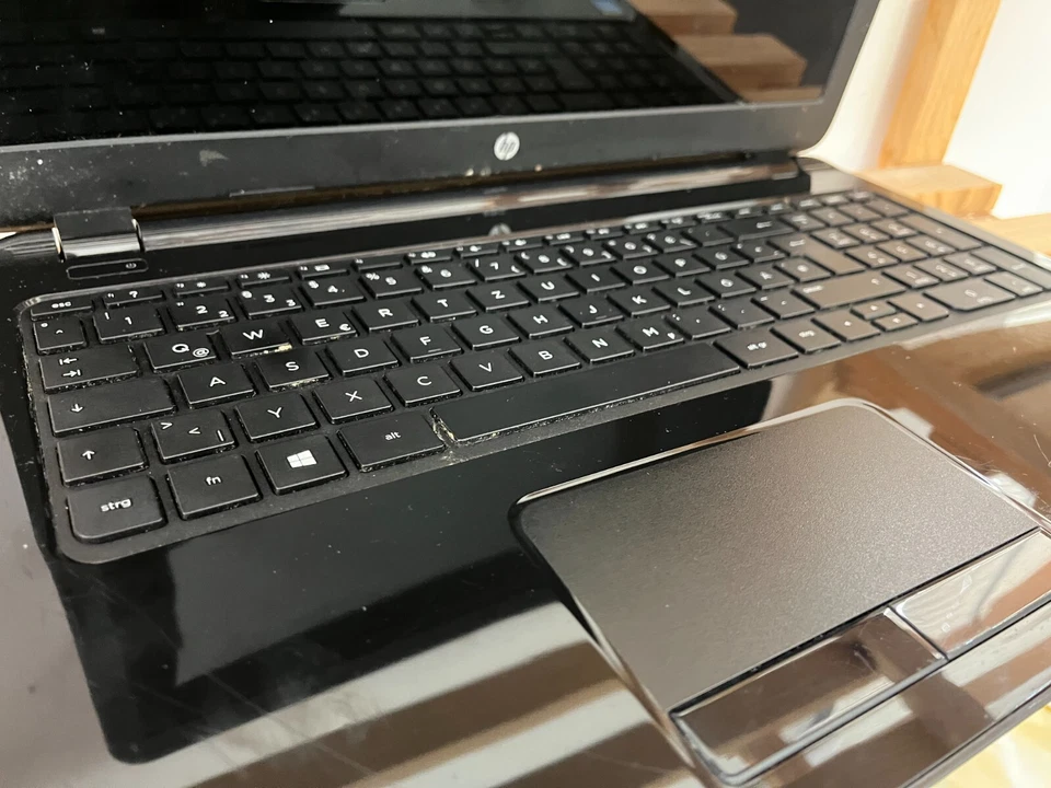 NOTEBOOK PORTATILE HP 15 CELERON N2830 4/500GB 15.6" WIN 10 - Immagine 2 di 4