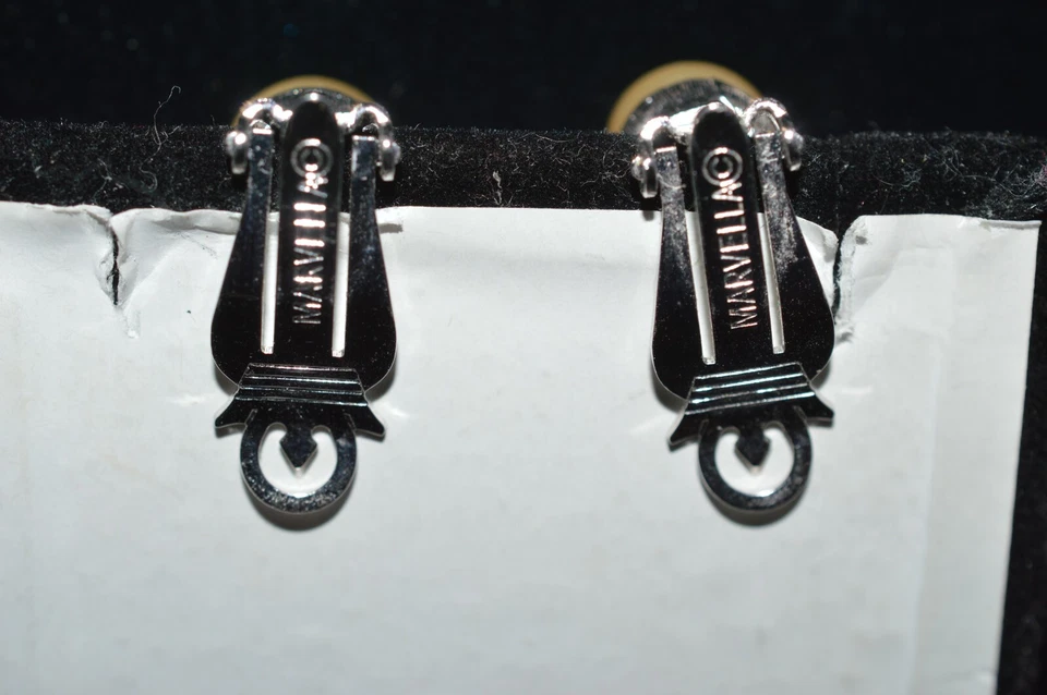 MARVELLA PEARL NECKLACE  EARRINGS SET CLIP ON - Image 4 of 4