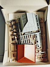 IMMEUBLE MODULAIRE AVEC toit tuile - HO 1/87 - JOUEF 1055 EUR 61,95