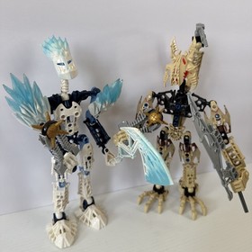 LEGO BIONICLE Strakk 8982 Vorox 8983 LOT OF 2