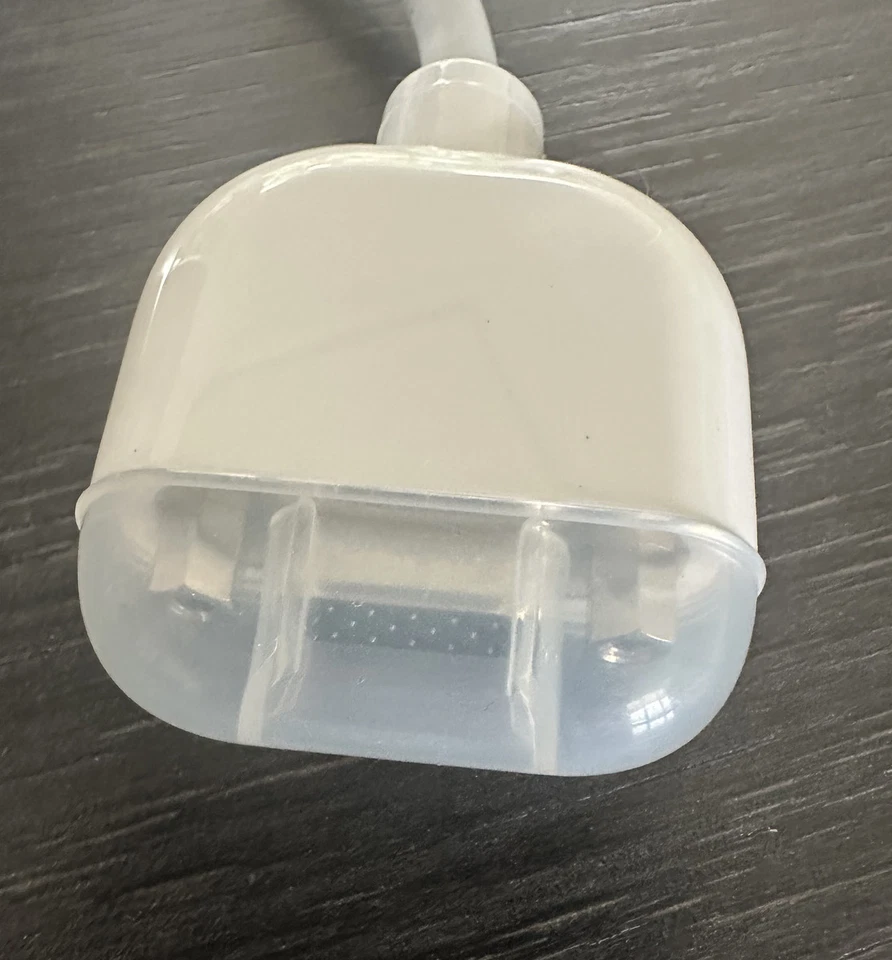 Apple/MAC DVI to VGA display adapter cable Pro BRAND NEW Genuine Original  - Image 3 of 4