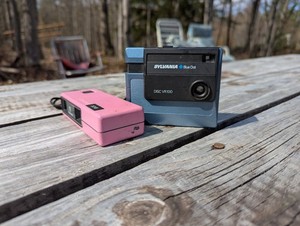 Sylvania DISC VR100 Blue & Concord 108 Pink Disc Cameras Lot