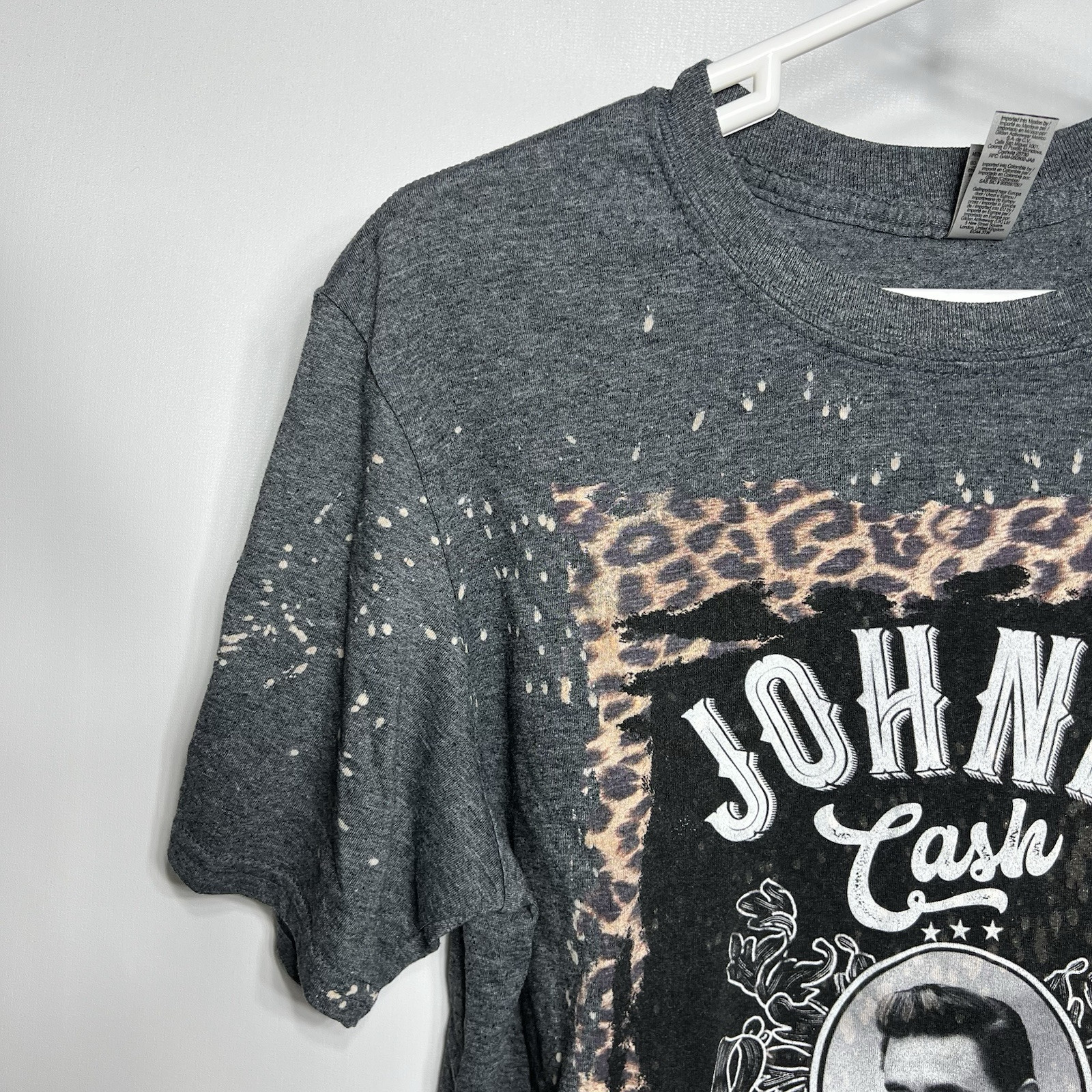 Johnny Cash Size Medium  Leopard Patterned Splatt… - image 3