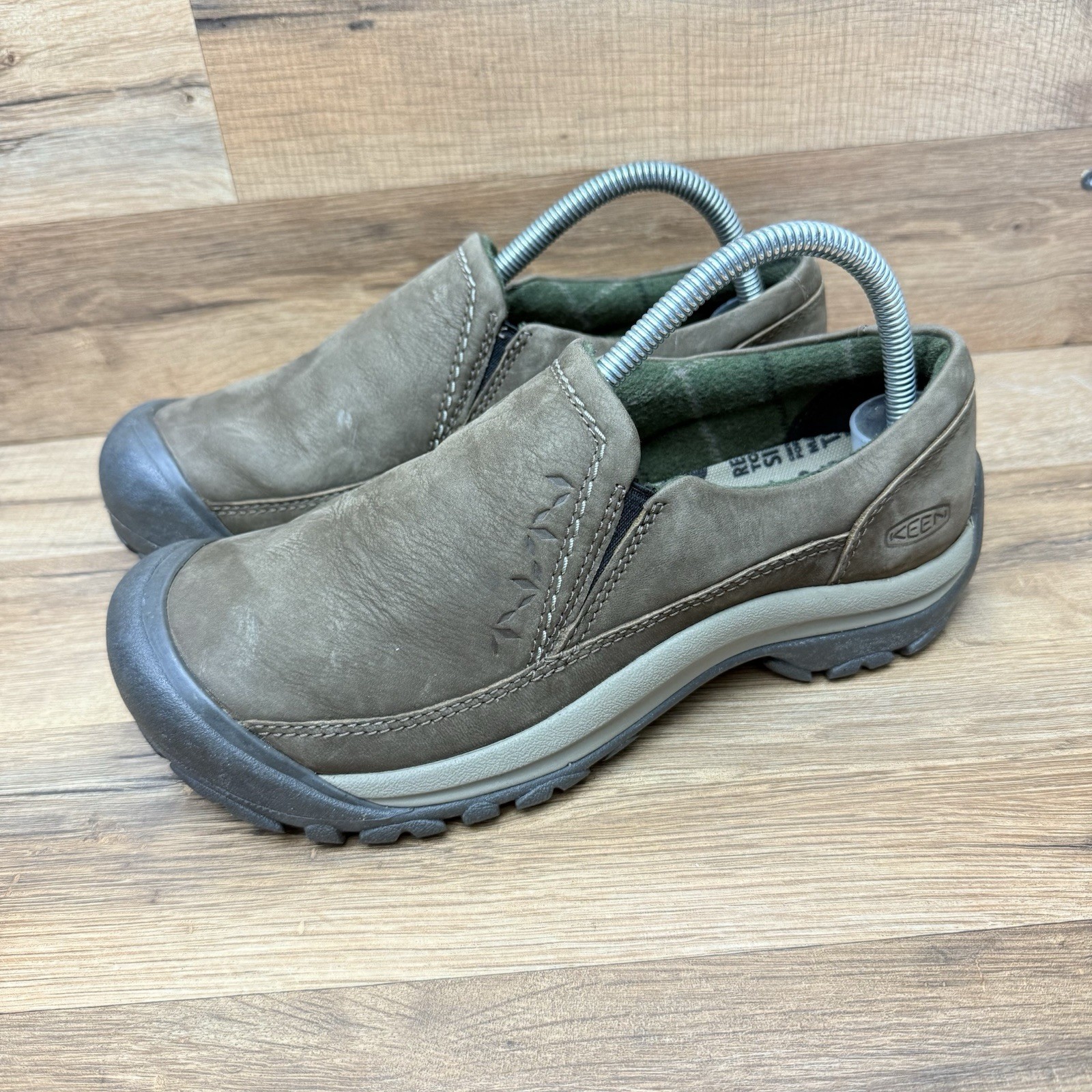 Scarpa invernale da donna Keen Kaci III taglia 8 5 comoda in pelle a quadri terra scura