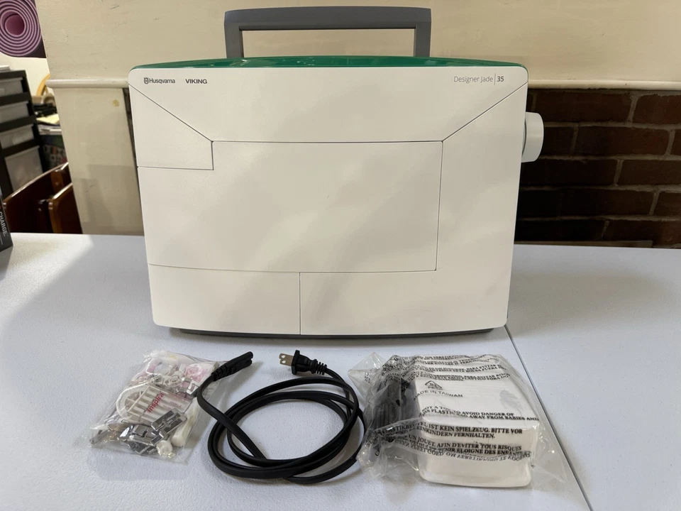 Husqvarna VIKING Designer Jade 35 Sewing Machine New Open Box - Image 2 of 4