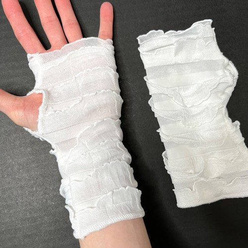 Ruffle Gloves White Mummy Hand Warmers Bandage Fishnet Arm Covers Ghost Costume - Picture 4 of 4