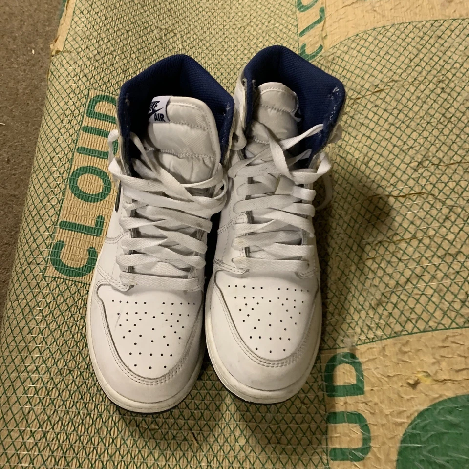 Nike Air Jordan 1 High, photo 1 of 5