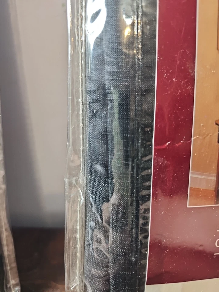 Lot of 2 Sheer Curtain Panels 60 x 84 New Springmaid Belgian Textural Polyester - Image 4 of 4