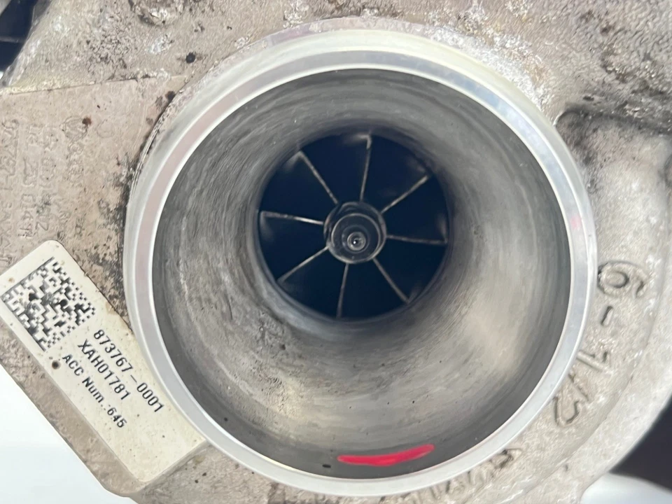 TURBOCOMPRESOR VOLKSWAGEN TRANSPORTER 2.0TDI (CXH) (2019-2024) 04L 253 014 M Foto 2 de 4