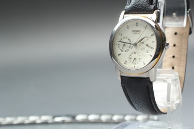 90s SEIKO LUCENT 腕時計 スクエア ツートーン セイコー Exc+5] Seiko LUCENT 5Y89-0A80 Triple Face Calendar Quartz Mens