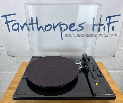 Rega RP6 Plattenspieler mit exakter MM & TTPSU - schwarz glänzend - gebraucht
